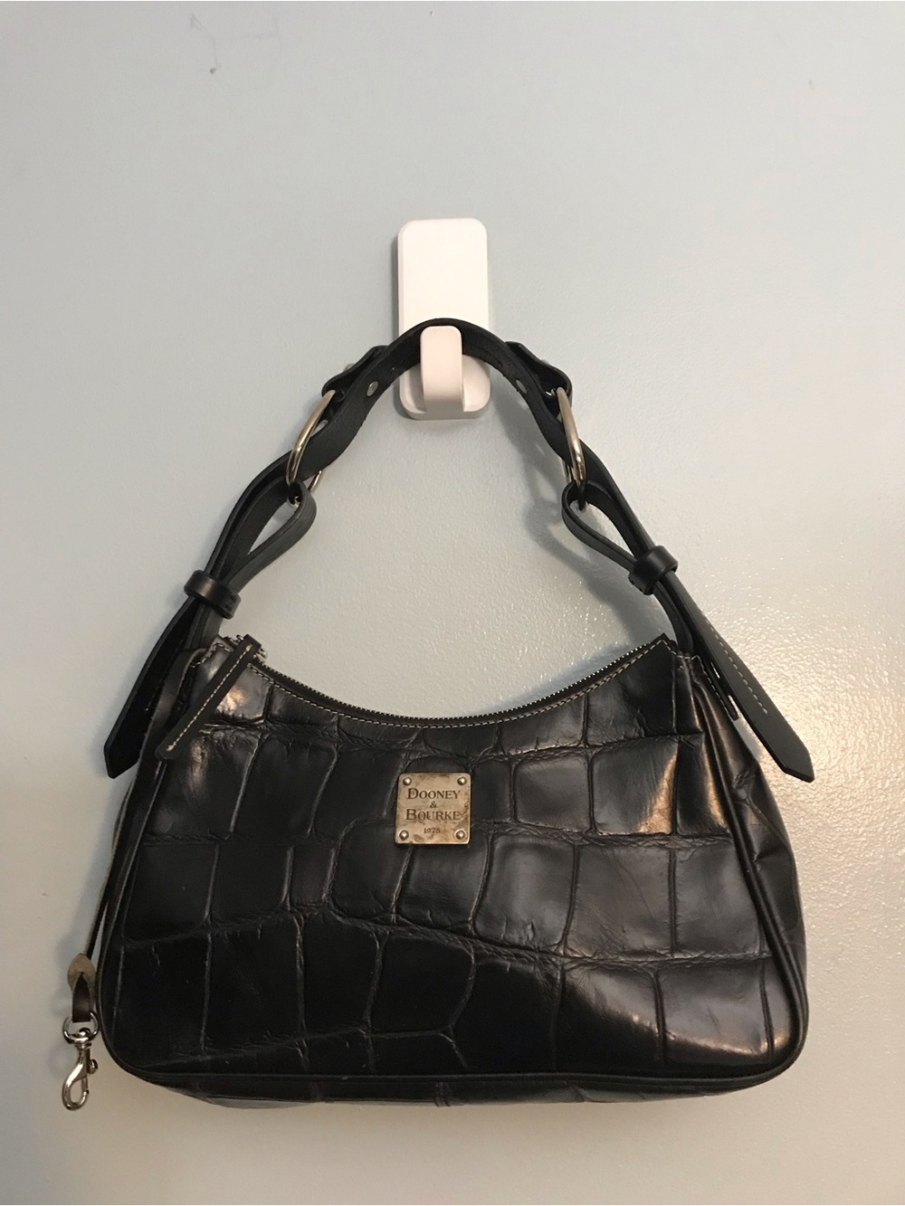 Dooney & Bourke Black Croc-Embossed Shoulder Bag with Logo Plaque